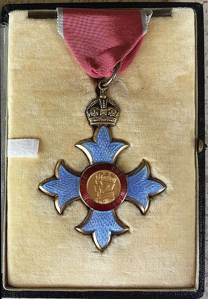 CBE neck decoration (in civil division)