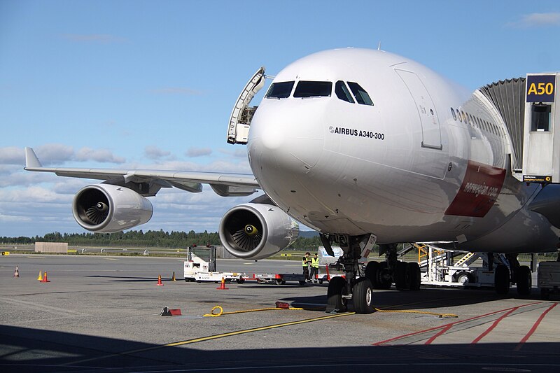 File:CS-TQY Airbus A340 Norwegian In Basic White Colours Nose (9563952975).jpg
