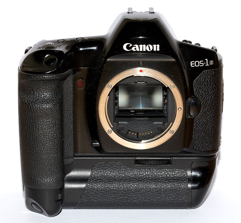 ② Flash pour appareil photo Canon/objectif Kodak — Photo