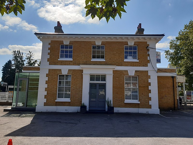 File:Chiswick Station front.jpg