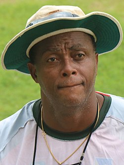 Courtney Walsh'un bir fotoğrafı