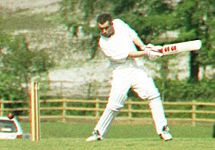 A batter (David Owen, Woore CC, 2004) plays a cut off the back foot. Note the balance and weight of the batter is on their back (right) leg. Cricket cut shot.jpg