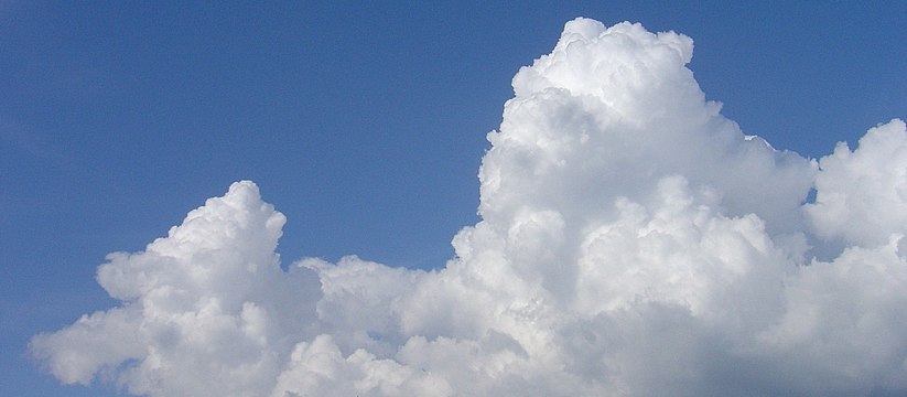 Cloud отзывы. Облака близко. Cu cong облака. Облака близко к земле. Тучи близко к земле.