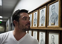 Dean Cain visits Nellis 130802-F-TT327-079.jpg