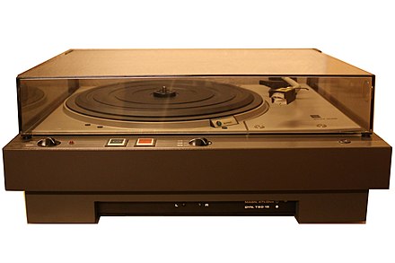 EMT 938 Turntable EMT-938.jpg