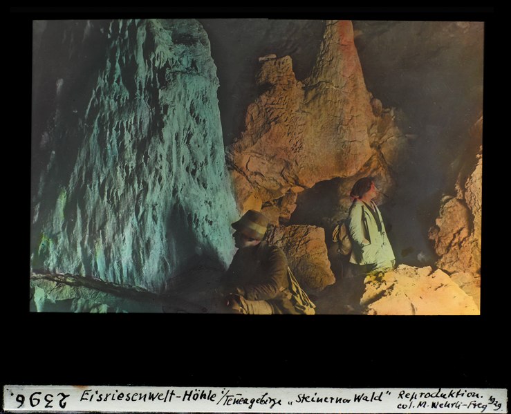 File:ETH-BIB-Eisriesenwelt, Höhle, Tennengebirge "Steinerner Wald"-Dia 247-02396.tif