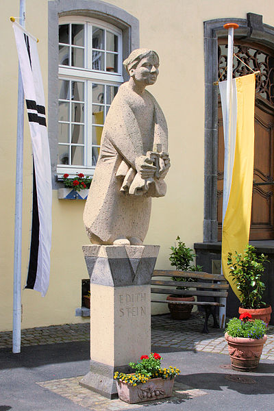 File:Edith-Stein-Denkmal Siegburg.jpg