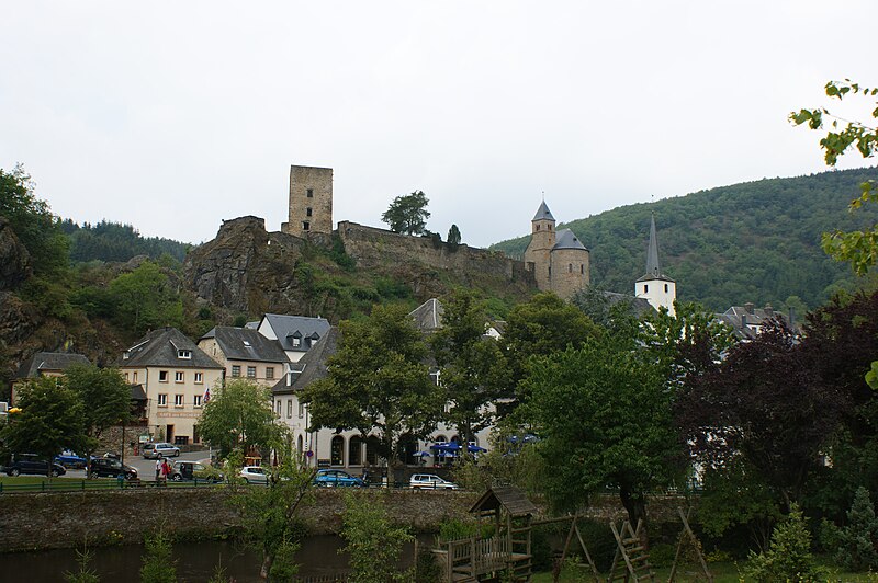 File:Esch sur Sûre01.jpg