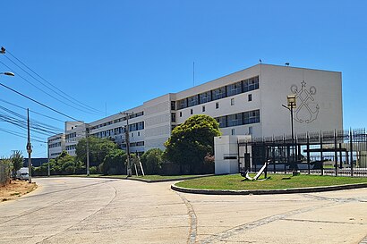 Cómo llegar a Escuela Naval Arturo Prat en transporte público - Sobre el lugar