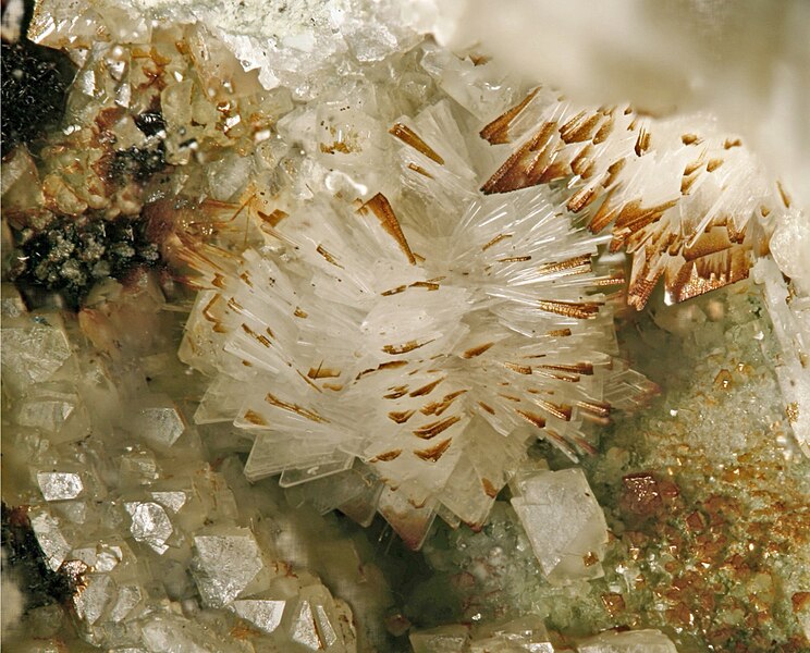 File:Eudidymite and Dolomite - Poudrette quarry, Mont Saint-Hilaire, Quebec, Canada.jpg