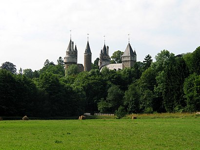 How to get to Faulx-Les-Tombes with public transit - About the place