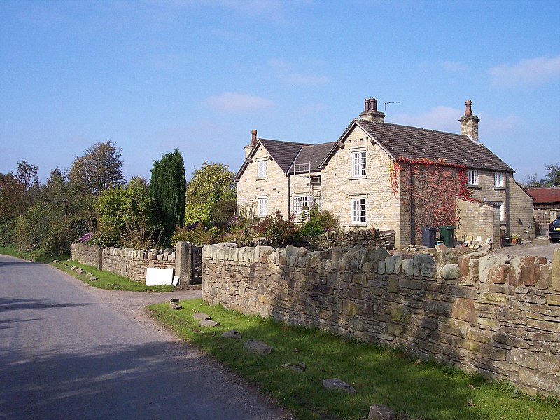 File:Fine old stone farmhouse on Lees Lane - geograph.org.uk - 2111044.jpg