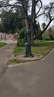 Thumbnail for File:Fontaine Wallace Parc de la Gaudinière - 01.jpg