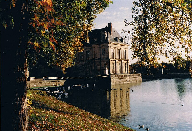 File:Fontainebleau 1993.jpg