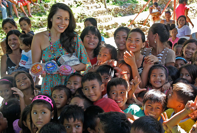 File:Fountain of Love school build for typhoon survivors, Philippines.jpg