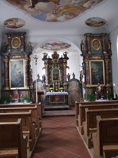 File:Frankenhofen - St. Christophorus - Innen (2).JPG