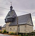 Wehrkirche mit Mauern und Ausstattung