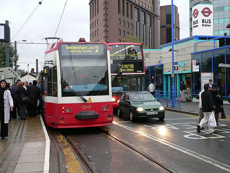 File:Gb-tramlink-croydoncentre-02.jpg