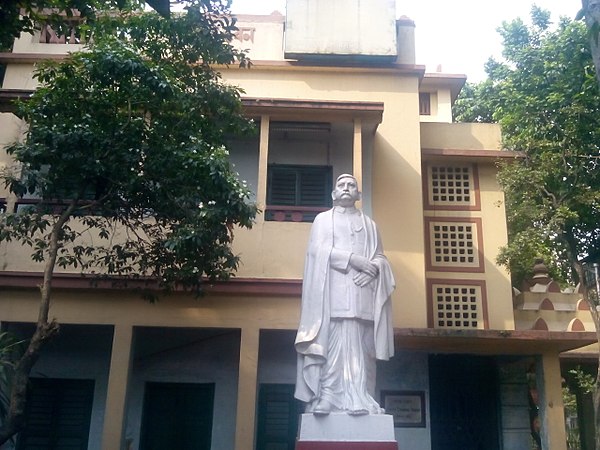 Statue of Girish Chandra Ghosh in Bagbazar