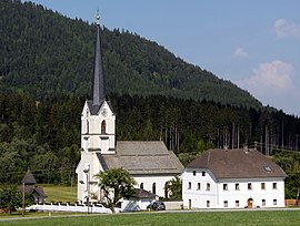 Gnesau Weissenbach evangelische Kirche und Pfarrhaus 20072007 33.jpg