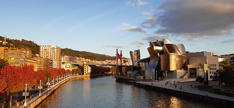 File:Guggenheim Bilbao 23.jpg