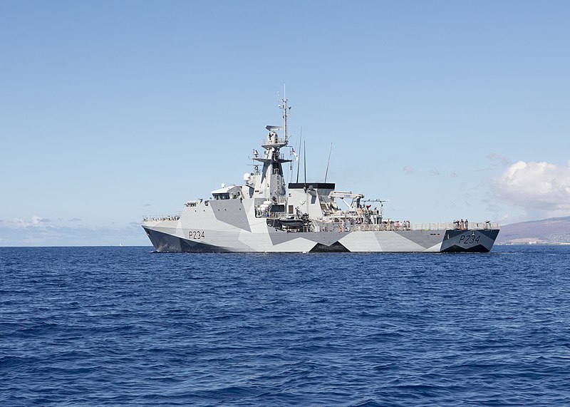 File:HMS Spey conducts law enforcement training with a boarding team from the U.S. Coast Guard Cutter Joseph Gerczak off Honolul - 211101-G-NO310-758.jpg