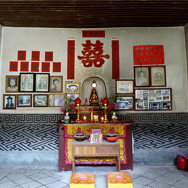 File:Hakka Houses Yongding Fujian China 福建省 永定土樓群 客家民居 僑福樓 - panoramio (2).jpg