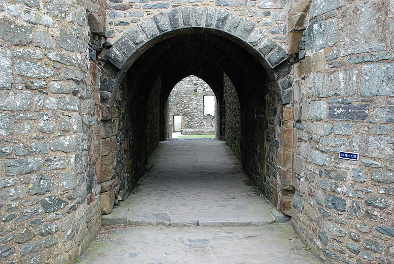 File:Harlech Castle (1).jpg