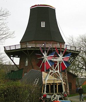 Windmühle: Frühe Anlagen, Hoch- und Spätmittelalter, Neuzeit