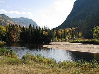 Hautes-Gorges-de-la-Rivière-Malbaie.jpg