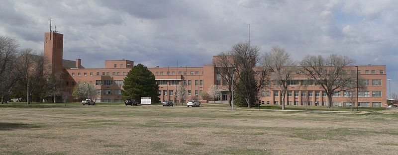 File:Hennessy Hall (Dodge City KS) from S 1.JPG