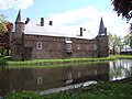 Miniatuur voor Bestand:Hernen (Wijchen, Gld, NL), kasteel met gracht.JPG