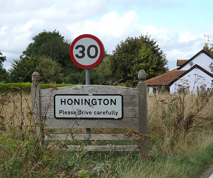 File:Honington Village Name sign on the A1088 Ixworth Road - geograph.org.uk - 5114153.jpg