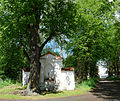 Čeština: Výklenková kaplička u Loutkova v obci Hořepník, okres Pelhřimov, kraj Vysočina. English: Wayside shrine at Loutkov in the municipality of Hořepník, Pelhřimov District, Vysočina Region, Czech Republic. This is a photo of a cultural monument of the Czech Republic, number: 29042/3-3024. Památkový katalog  · MIS  · hledat obrázky  · hledat seznamy  · Wikidata