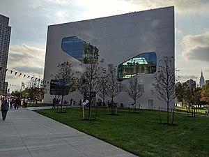 Hunters Point branch, Long Island City Hunters Point Library in Queens, New York.jpg