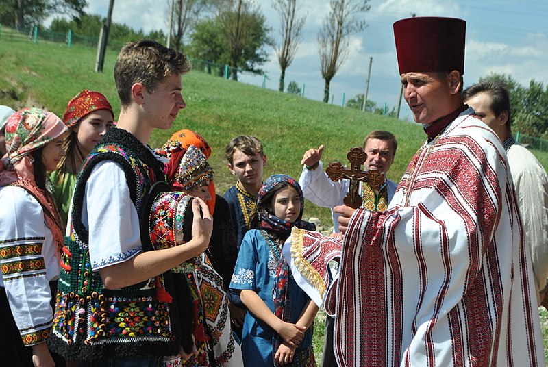 File:Hutsul wedding 09.jpg