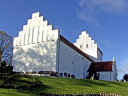 Hvalsø kirke (Lejre).jpg