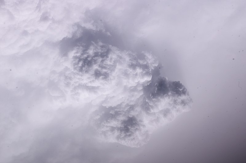 File:ISS010-E-12800 - View of Bay of Bengal.jpg