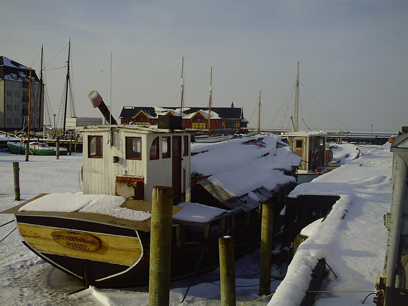 File:Isvinter Rudkøbing havn.jpg