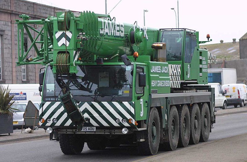 File:James Jack Lifting Services 2005 Liebherr mobile crane, 22 January 2009.jpg