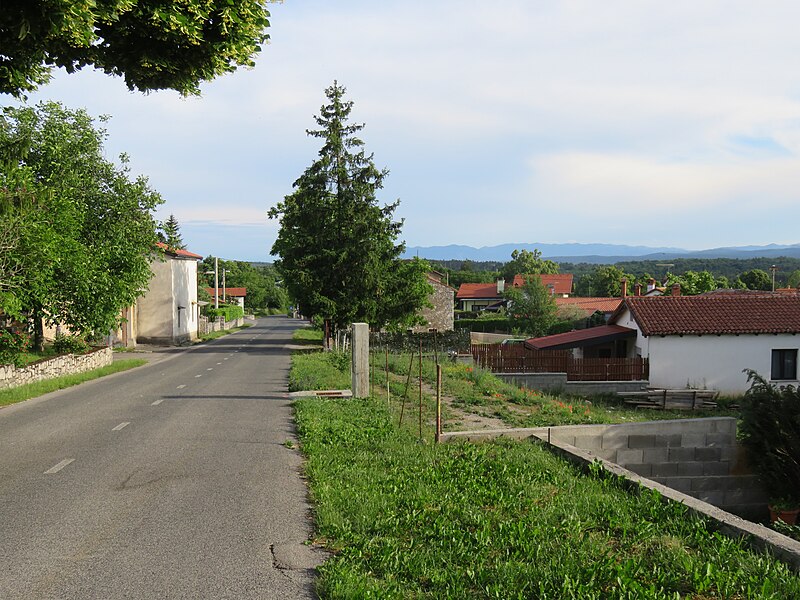 File:Kacice-Pared Slovenia 2.jpg