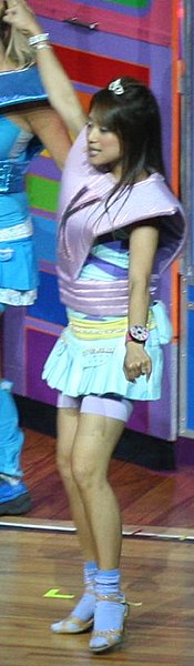 File:Kathleen de Leon performing Hi-5 Jan 06.jpg