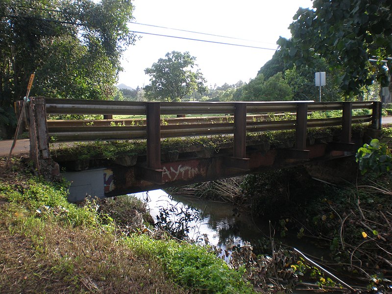 File:Kauai-Puuopae-bridge-rust.JPG