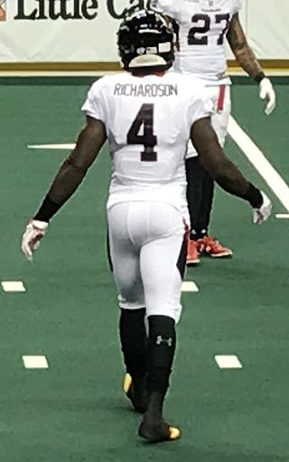 <span class="mw-page-title-main">Kent Richardson</span> American gridiron football player (born 1987)