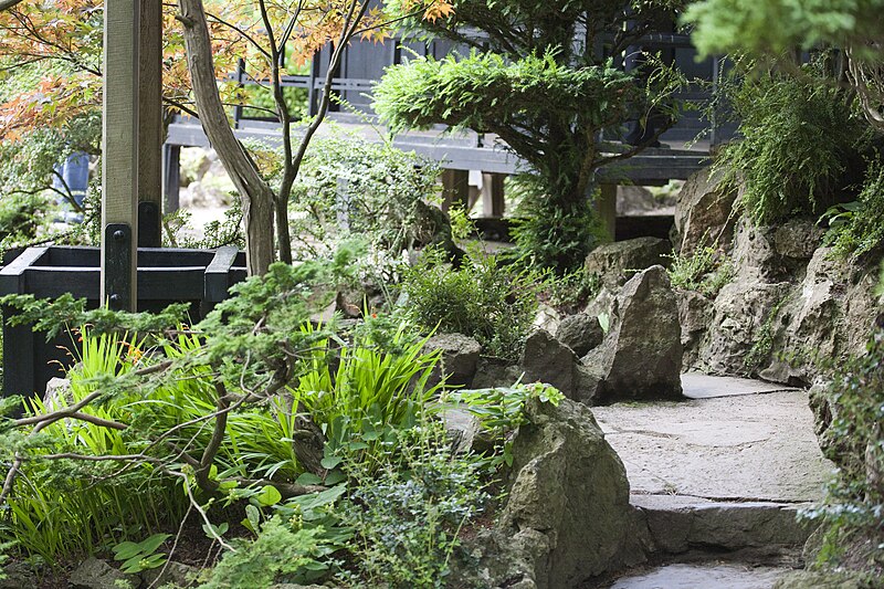 File:Kildare - The Japanese Gardens at Tully (3764316764).jpg