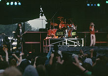 להקת קיקס בהופעה ב-1983 ,אחת מהלהקות הבולטות בז'אנר
