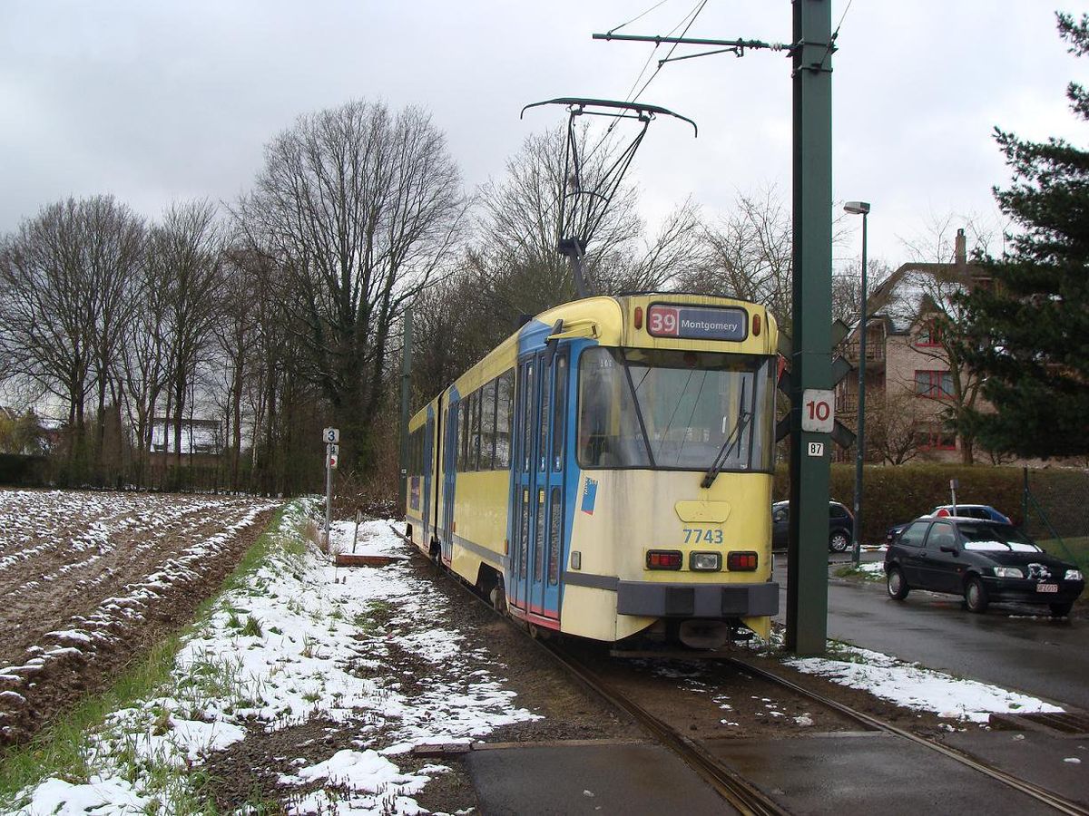 Брюссель трамвай. Трамвай 39. Трамвайный маршрут в Бельгии. Маршрут трамвая 39.