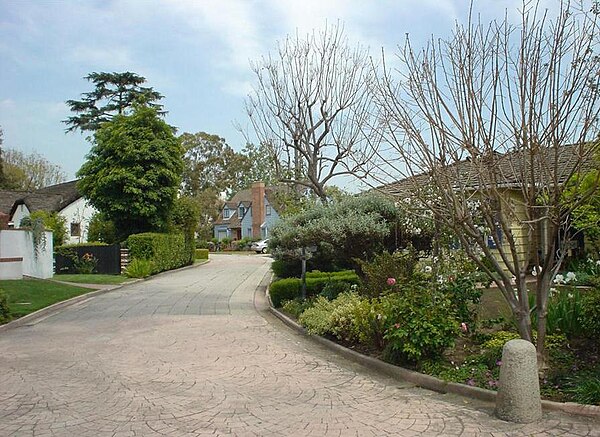 La Linda Drive looking North East from the entrance.