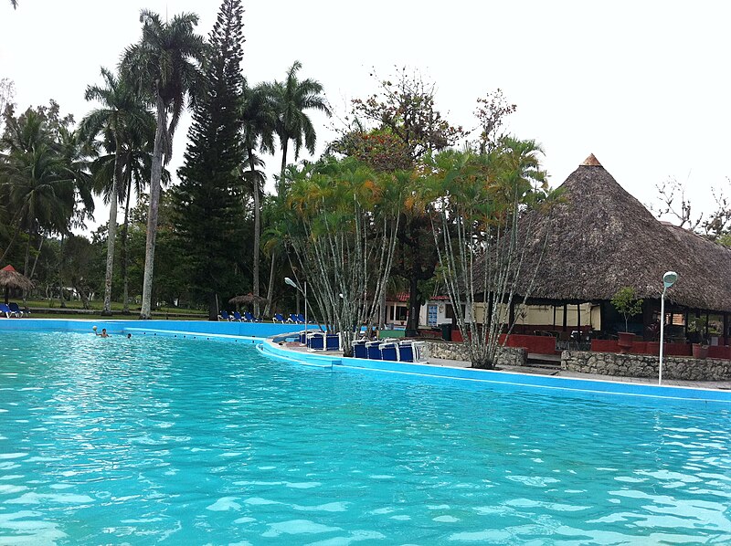 File:Lagos de mayajigua cuba - panoramio.jpg