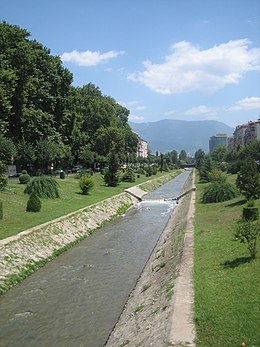 Stad Tirana: Geschiedenis, Geografie, Stadsbeeld en bezienswaardigheden